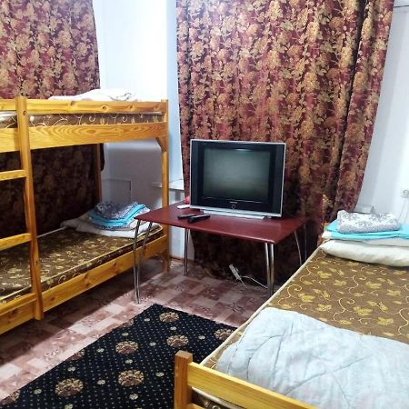 Hostel Raikhan Атирау Екстер'єр фото